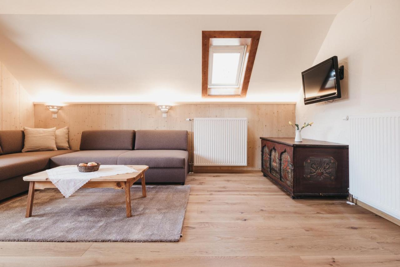 Naturel Hoteldorf Schoenleitn 라챈치오버뎀파커시 외부 사진
